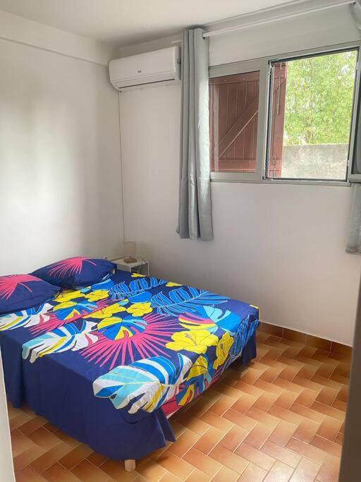 Appartement A Proximite De La Plage Du Bourg ! Sainte-Anne  Exteriér fotografie